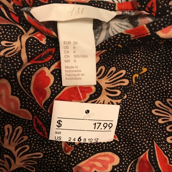 H&M Floral/Leaf Pattern Romper - Picture 4 of 4